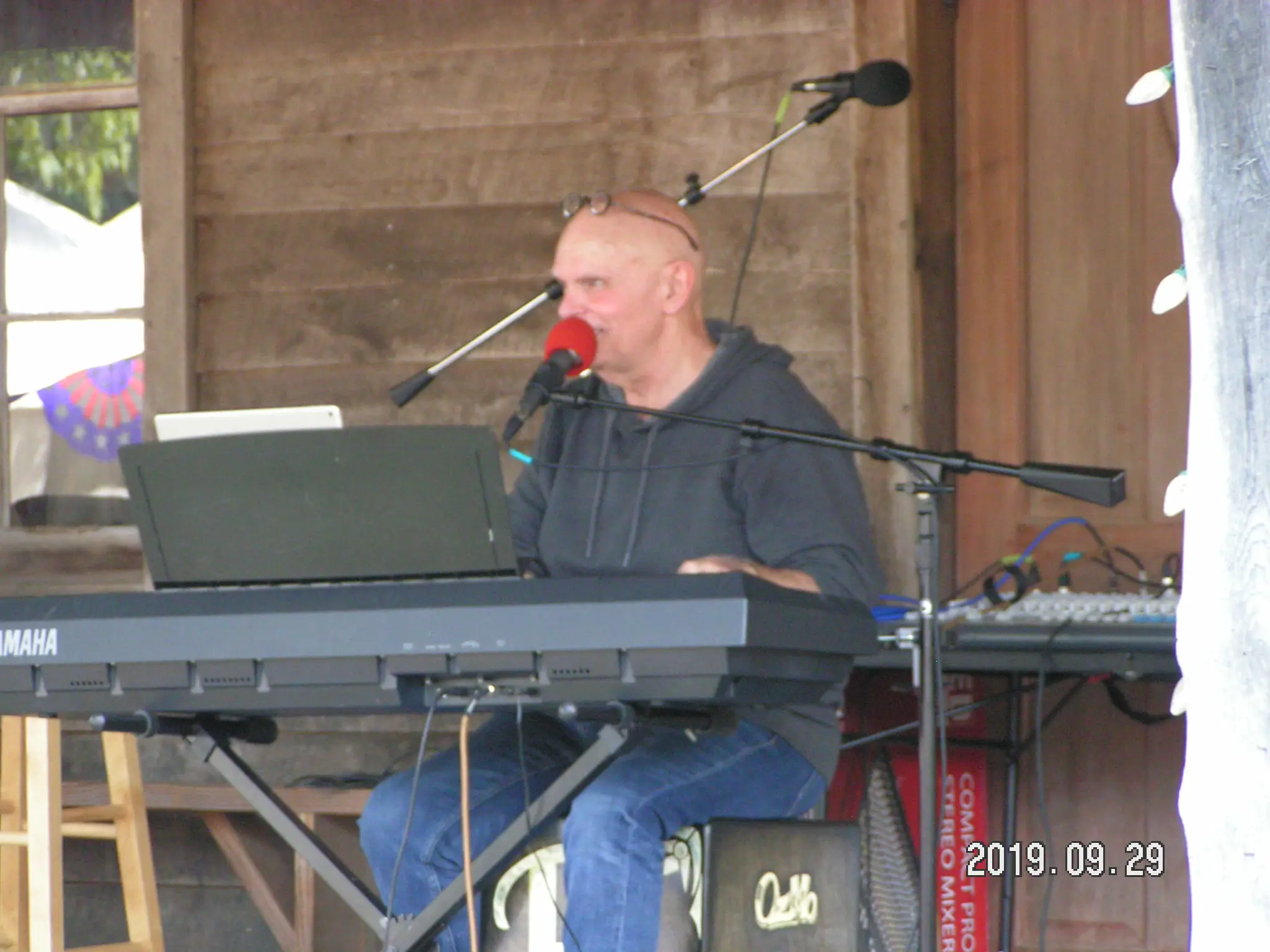 Ruell Chappell page on the Ozark Mountain Daredevils website.
